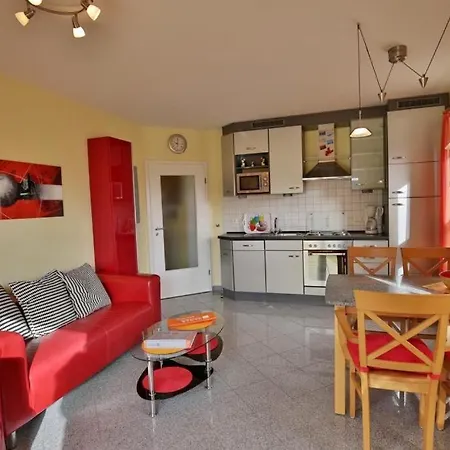 Bernstein, Bs5 Apartman