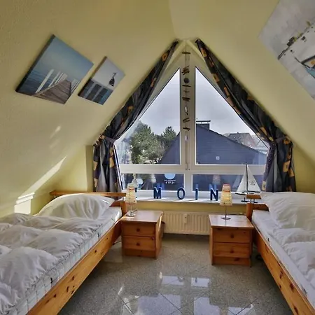 Bernstein, Bs5 Apartman